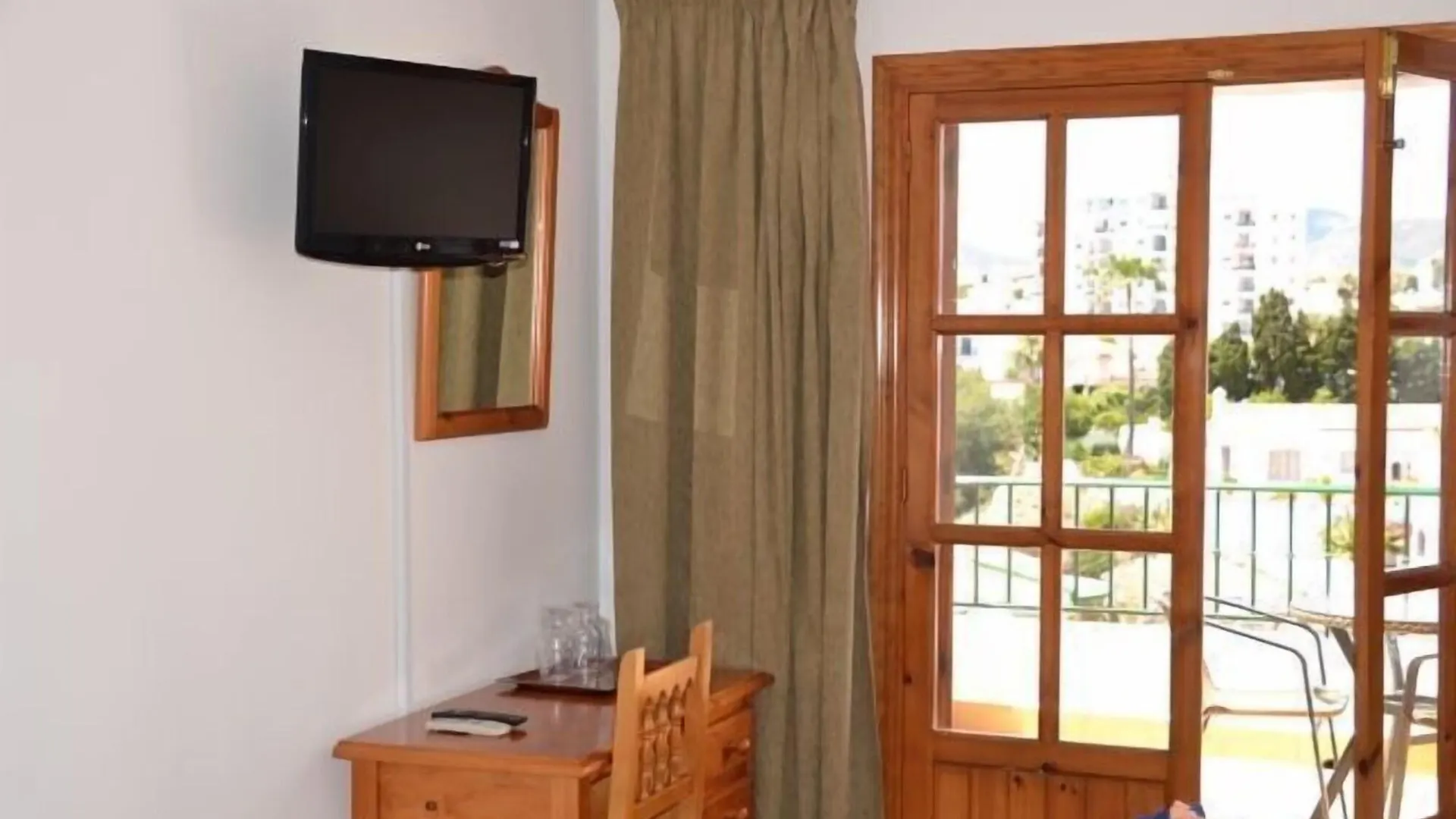 ***  Hotel Jose Cruz Nerja Spain