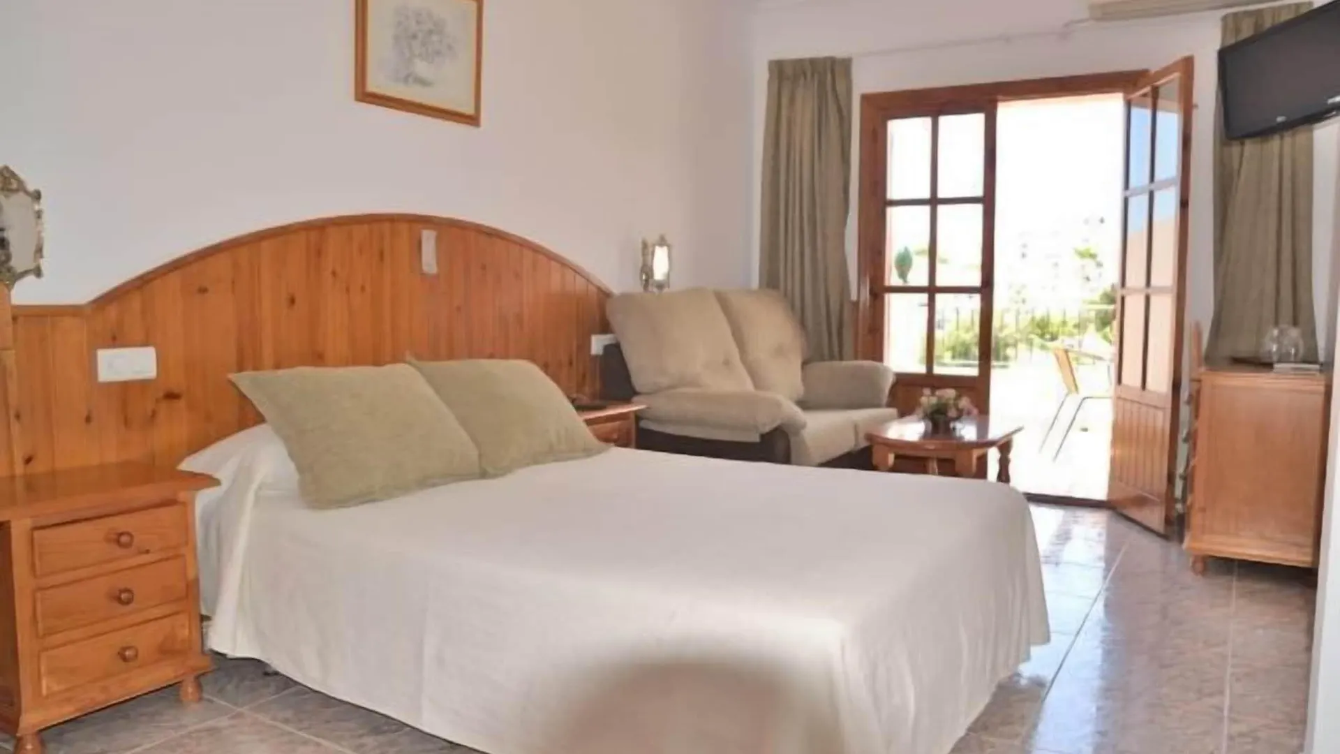 Hotel Jose Cruz Nerja 3*,  Spain